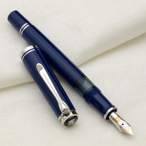 готические перьевые ручки. Pen makes. Pen-200. ручка перо. шариковая ручка на токарном.